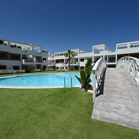 House By United Renters Villa *
