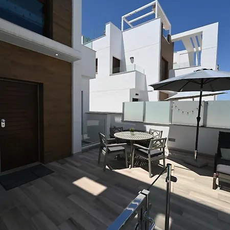 House By United Renters *