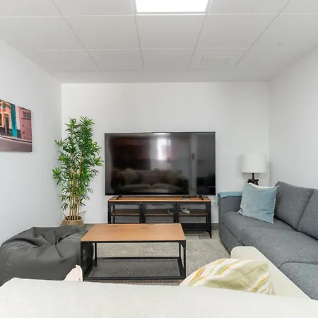 Villa House By United Renters